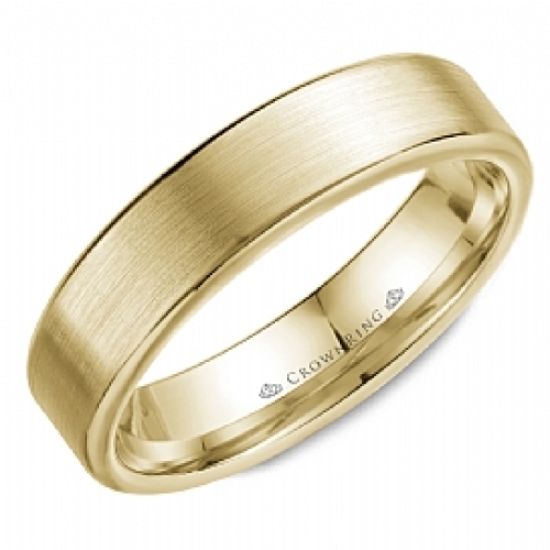 CROWN RING GENTLEMANS WEDDING BAND